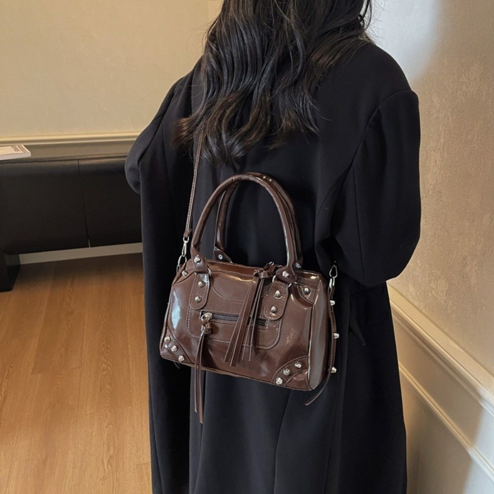 Fashion Rivets Pillow Bag Larg - огляд і ціна Top Handle Patent Bag