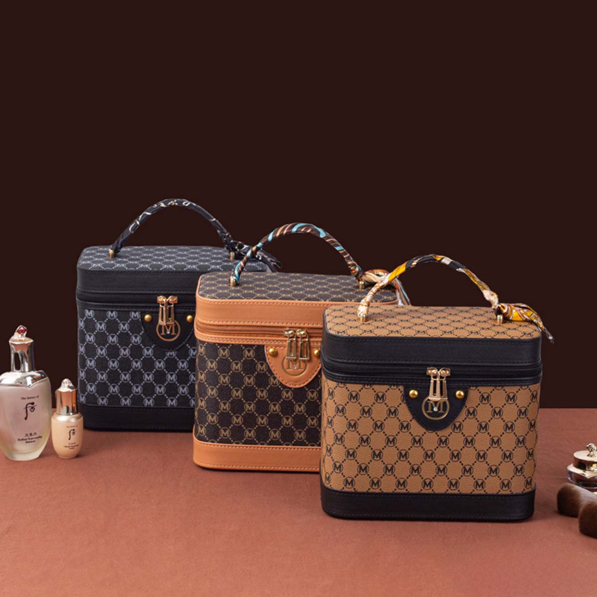 New retro oversized makeup bag - огляд і ціна Luxury Bags Gucci