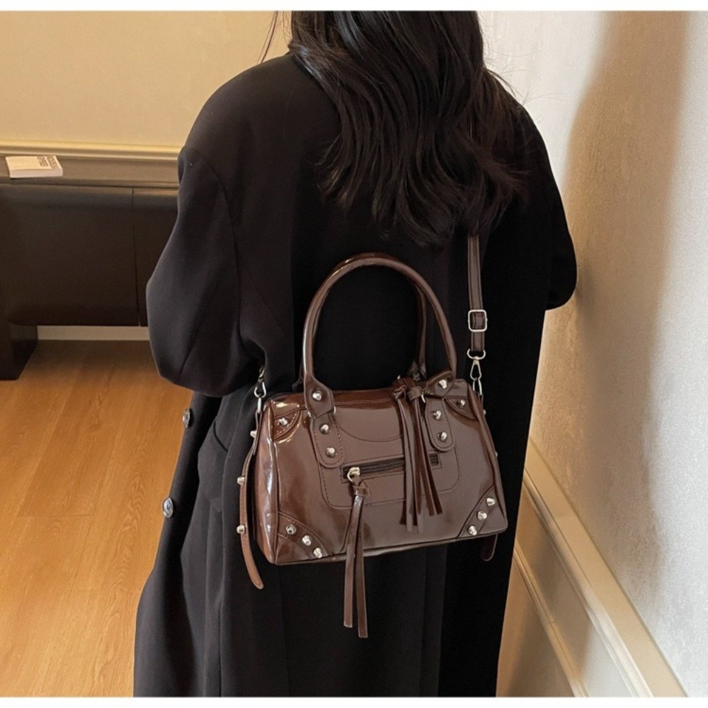Fashion Rivets Pillow Bag Pate - огляд і ціна Top Handle Patent Bag