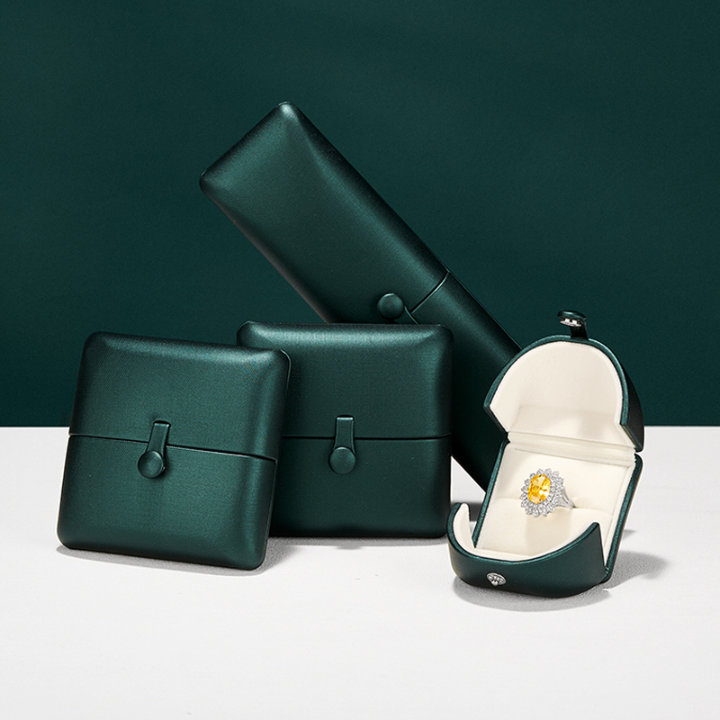 Luxury Dark Green Ring Box Pre - огляд і ціна Luxury Bags List
