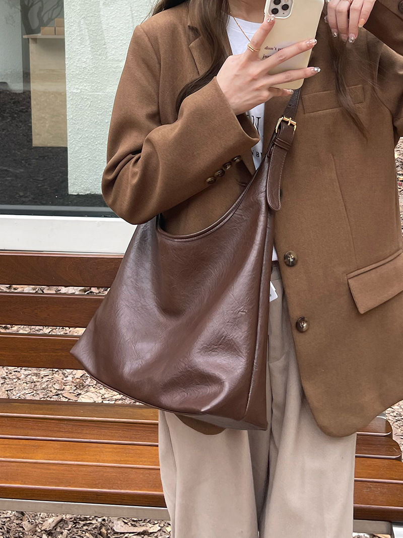 CGCBAG Lage Capacity Cross Bag - огляд і ціна Luxury Bags Vendor