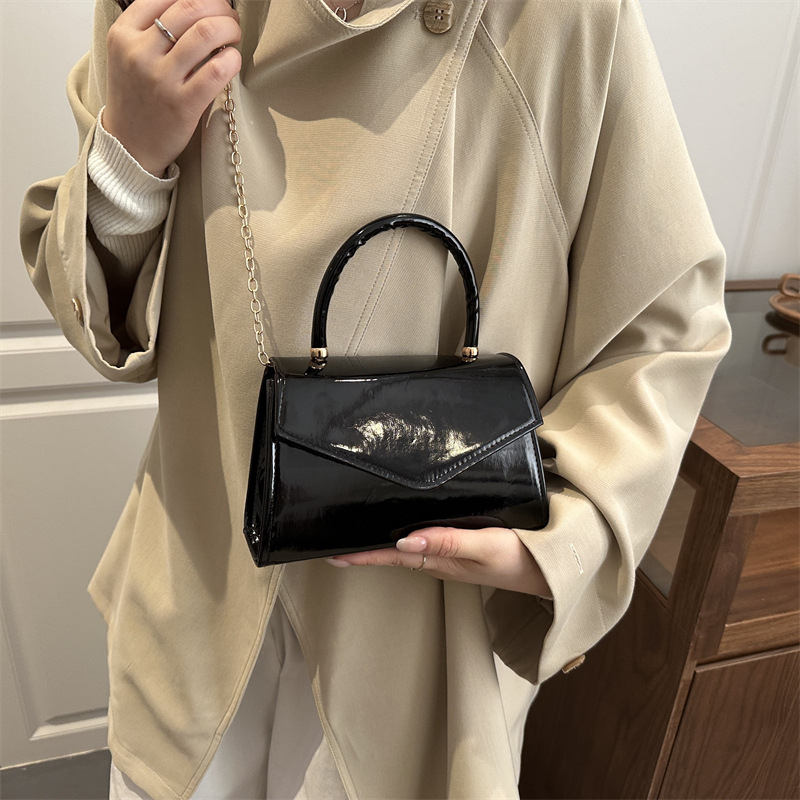 Women's Patent Leather Mini Ha - огляд і ціна Top Handle Patent Bag